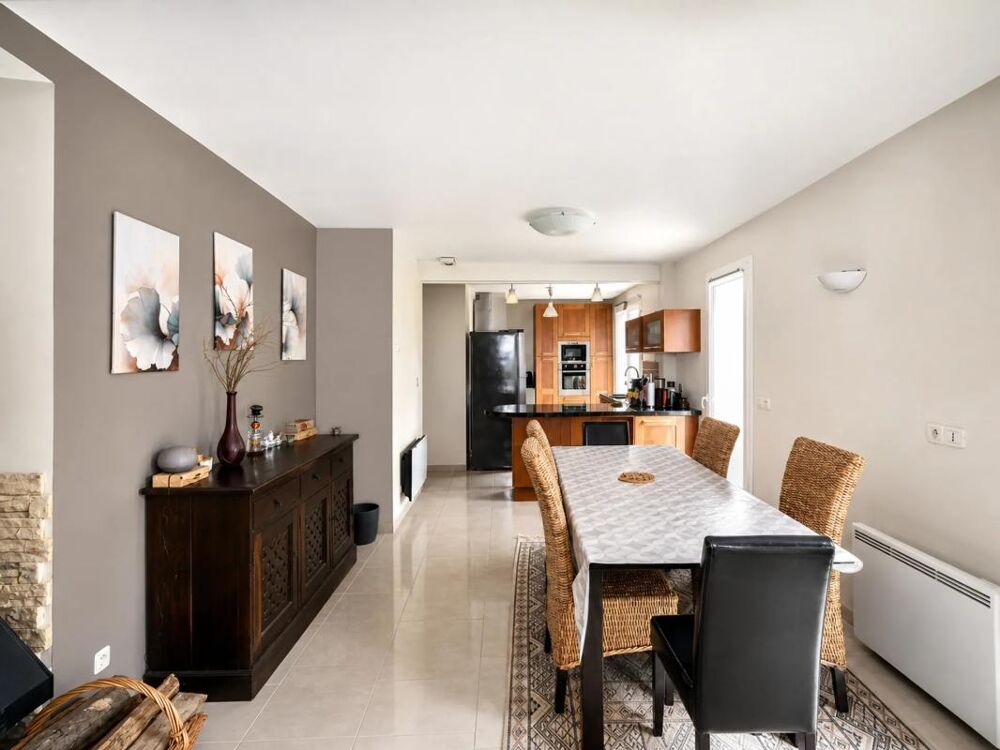 Maison 6 pièces de 139m2 - Saint-Fargeau-Ponthierry