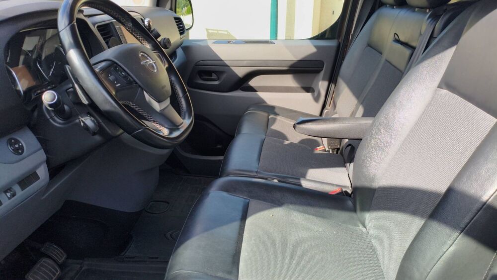 Vivaro VU 2.0 D 180 EAT8 Business 2020 occasion 60140 Rosoy