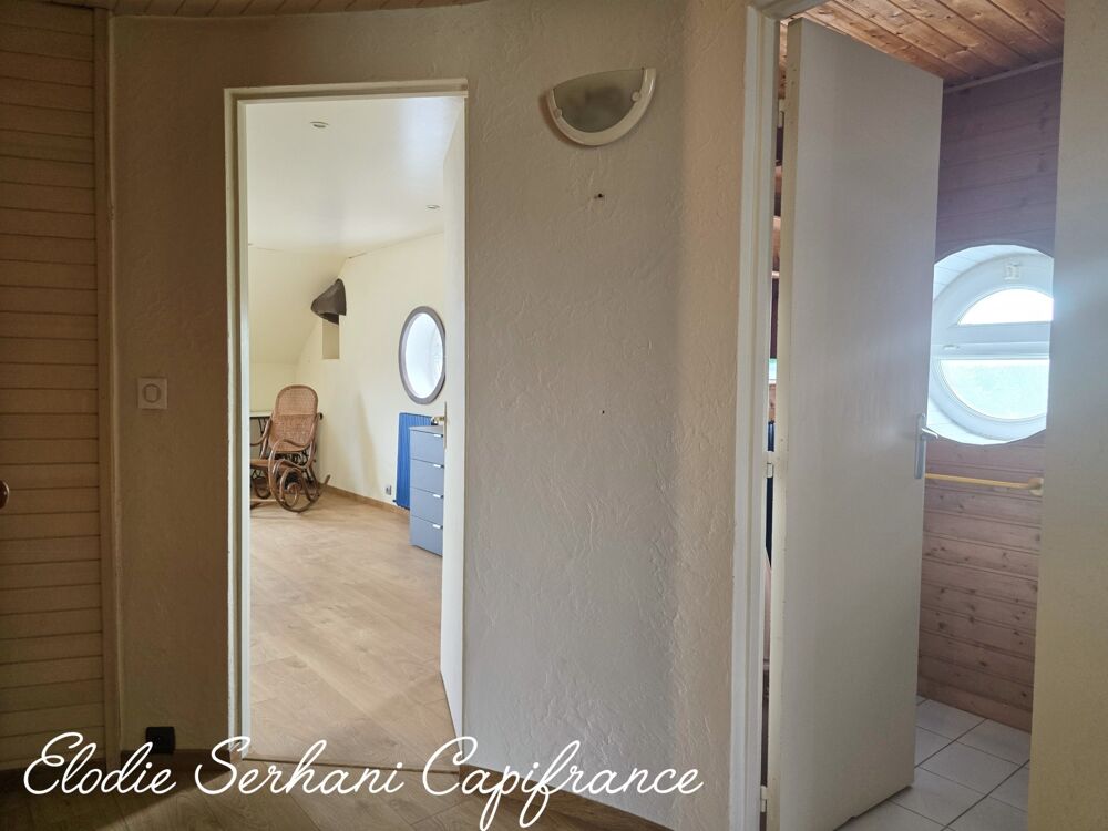 En Exclusivité, Belle propriété rénovée de 267m2 avec un studio indépendant /parcelle de 1433m2 arborée et clôturée
