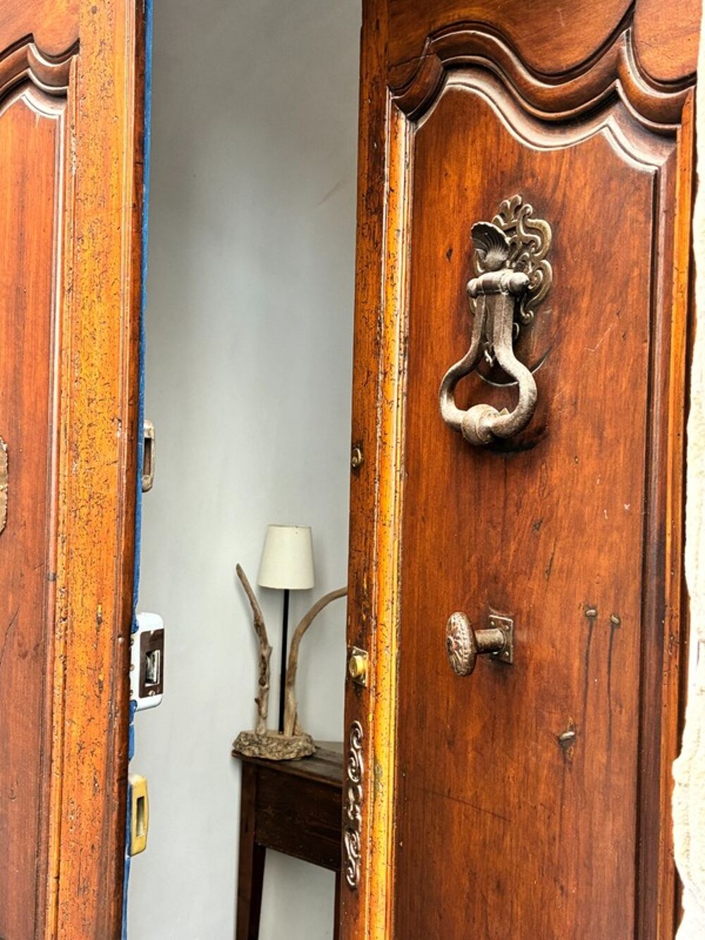 Maison de caractère du XIII? siècle  Cour intérieure, lumière et fort potentiel au coeur de Saint-Affrique