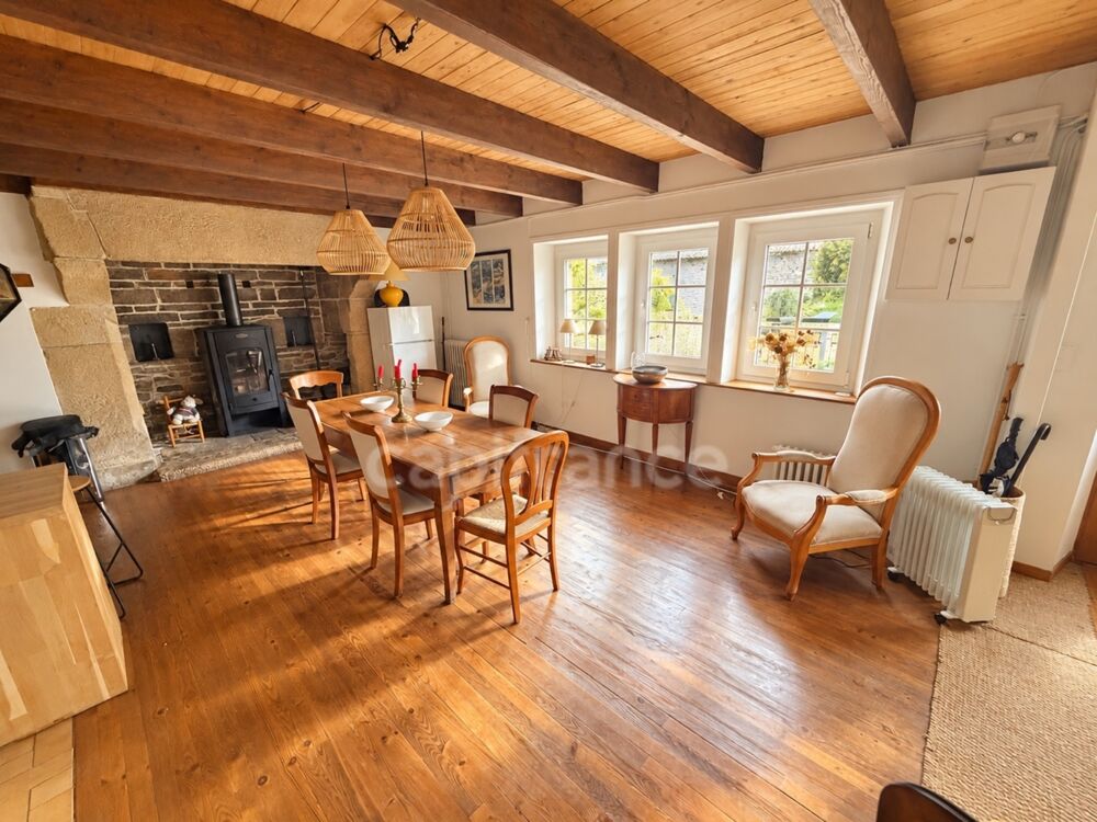 Vente Propriété/Château Propriété à vendre 8 pièces avec terrain et dépendances en périphérie de Carhaix-Plouguer Carhaix plouguer