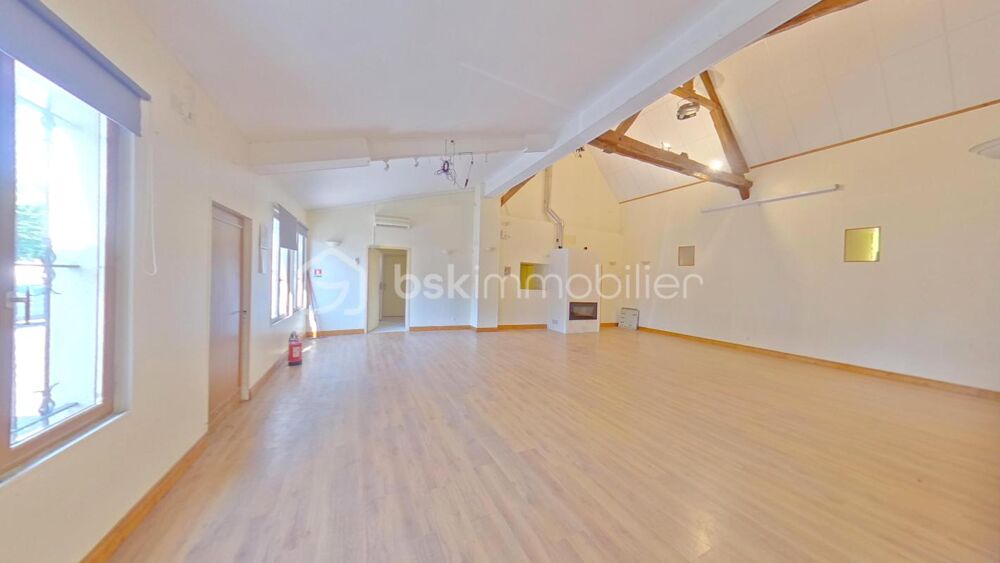 Vente Immeuble Bâtiment professionnel de 220 m² a finir d'aménager en salle de réception ou pour un commerce ou pour une entreprise soit a tran Bray sur seine