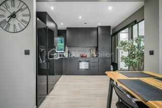  Villa � vendre 10 pi�ces 185 m�