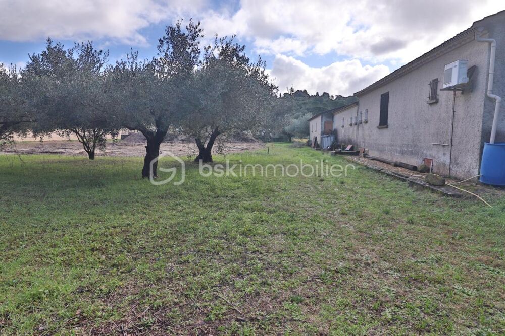 Vente Maison Maison plain-pied 120m² habitable sur 1896m² de terrains, 3 chambres Montfrin