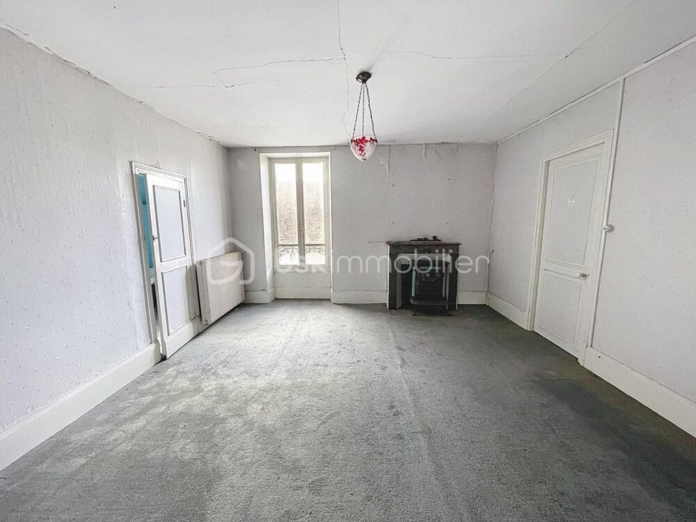 IMMEUBLE AVEC DEUX APPARTEMENTS A RENOVER