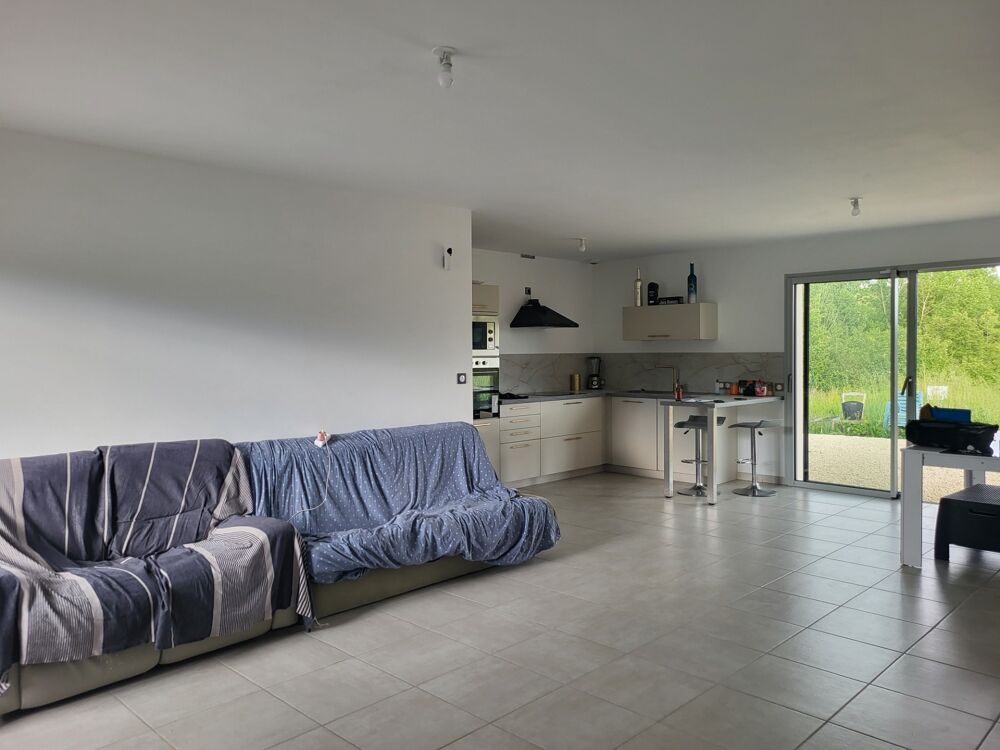 Maison à vendre 4 pièces AIRVAULT (79) Terrain 717 m²