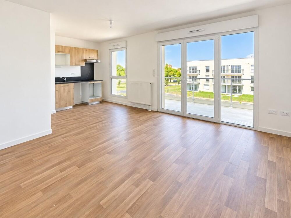 T3 avec parking et balcon à LAVAL