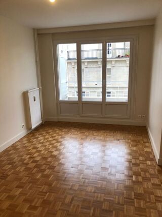  Appartement à louer 2 pièces 50 m²