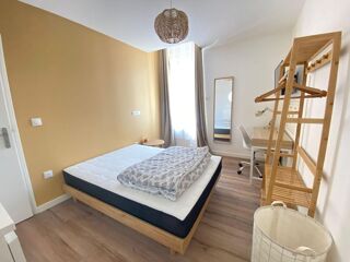  Colocation à louer 8 pièces 15 m²