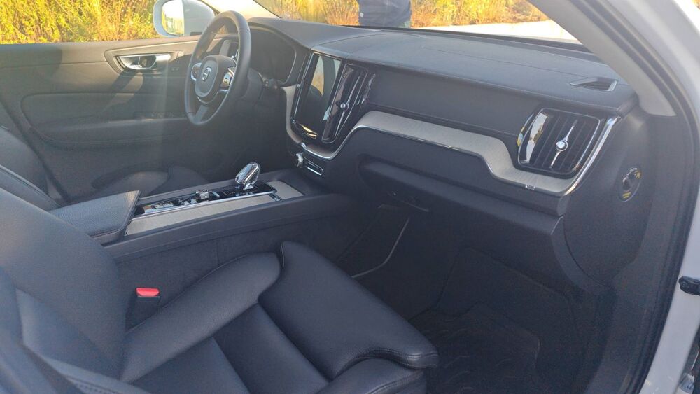 XC60 2.0 T8 392 Hybrid AWD Geartronic8 Inscription Luxe 2020 occasion 69250 Montanay