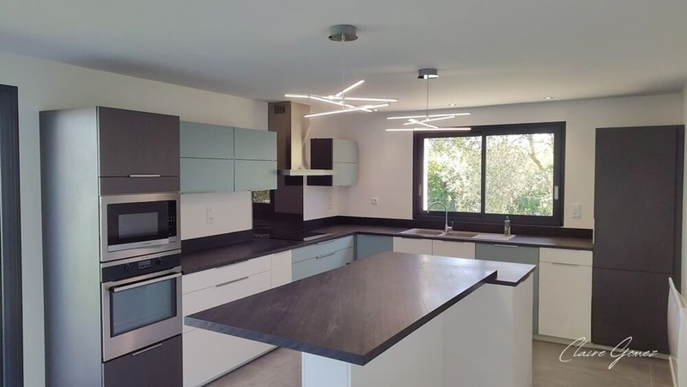 Rare - Maison T6 de 217 m² avec jardin arboré de 2 500 m² et piscine LAUNAC (31)