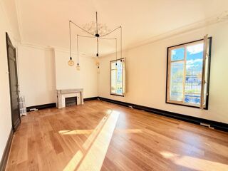  Immeuble � vendre 15 + pi�ces 500 m�