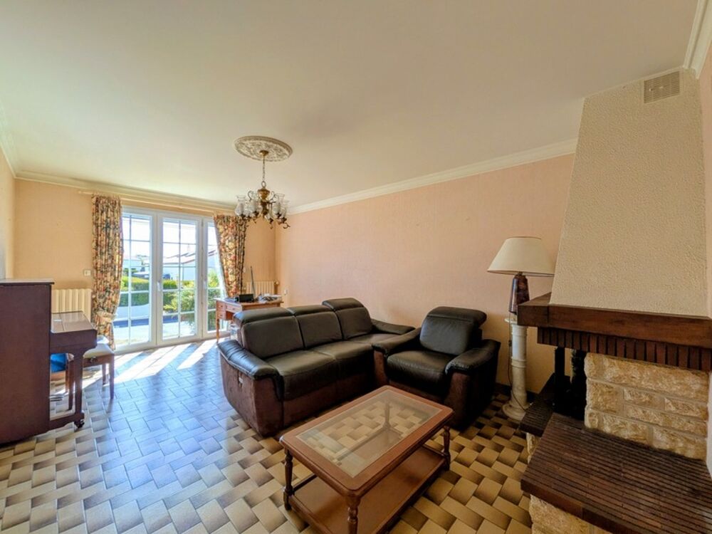 Vente Maison Maison à vendre 110m² SAINT PIERRE DES ECHAUBROGNES (79) Saint pierre des echaubrognes