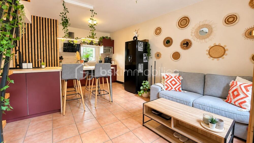 Vente Maison VAUVERT CENTRE – MAISON DE VILLAGE EN PIERRE – 43 m² – CHARME ET INTÉRIEUR MODERNISÉ Vauvert