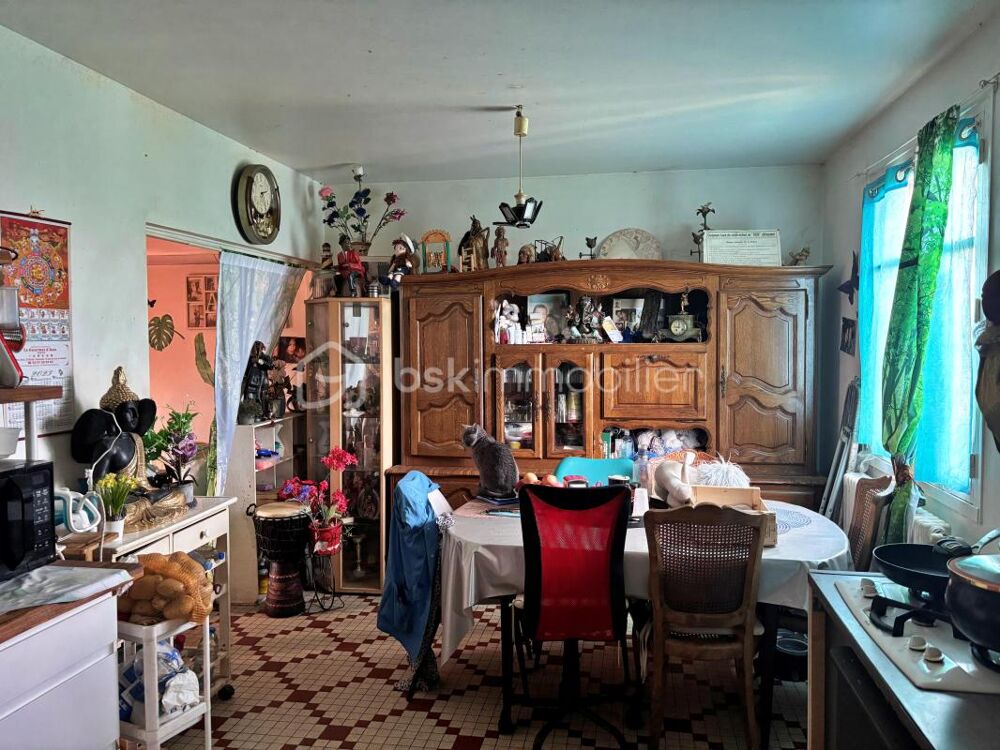 Maison familiale avec jardin verdoyant et charme à 5 minutes de Fontenay le Comte
