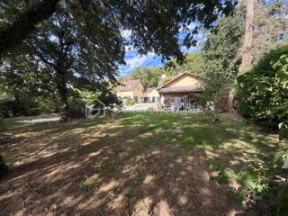  Propriété/château à vendre 9 pièces 270 m²