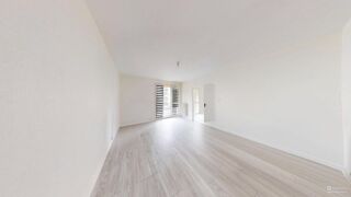  Appartement à louer 3 pièces 77 m²