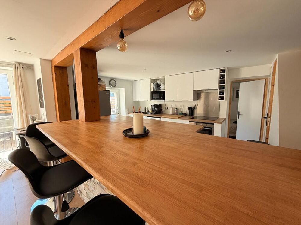 Maison 4 pièces Salles 84 m² - 3 chambres 1 bureau - garage centre-ville