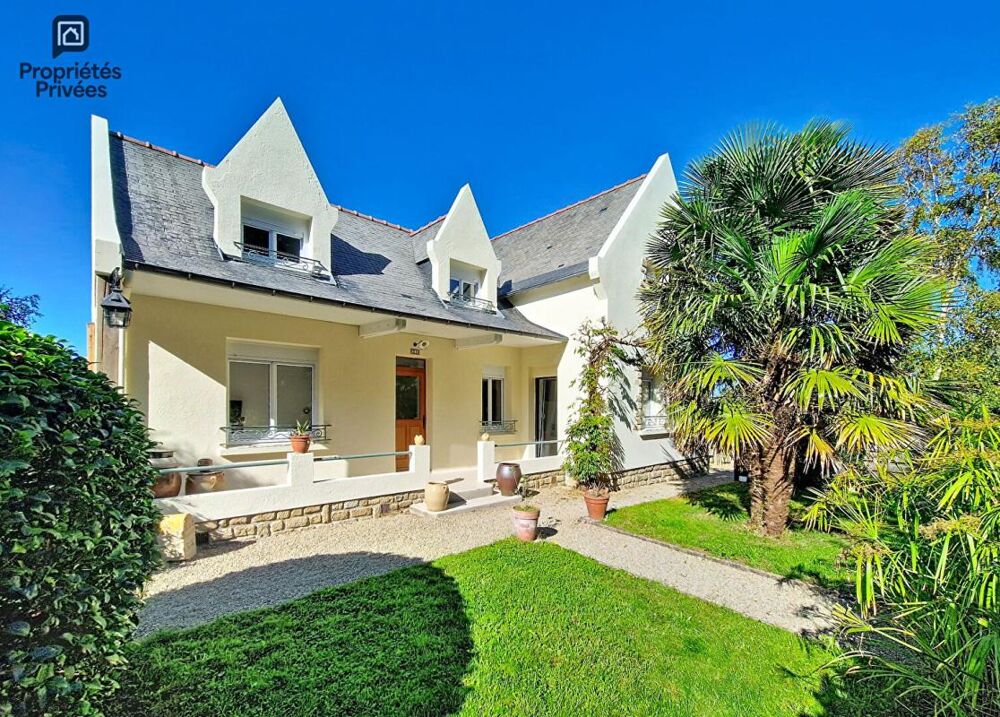 Maison de caractère rénovée avec terrain constructible de 2 959 m² et vue dégagée