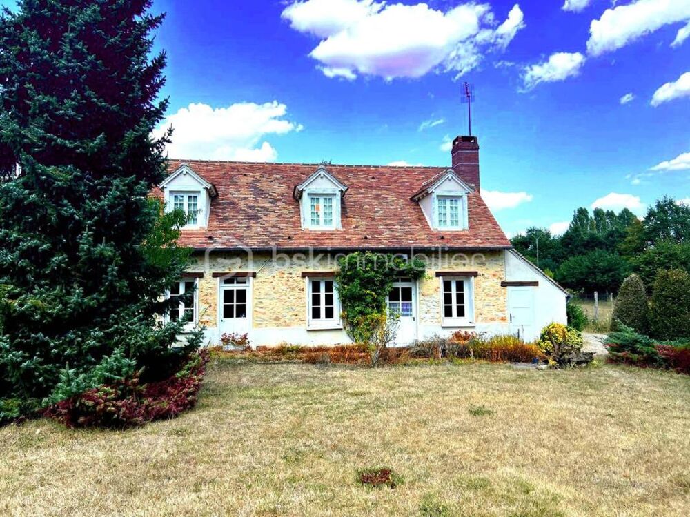 CHARMANTE LONGÈRE ENDROIT PRIVILÉGIÉ  4 CHAMBRES  TERRAIN DE 1 920 M²  FORT POTENTIEL