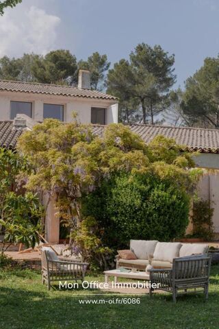  Maison  vendre 8 pices 230 m