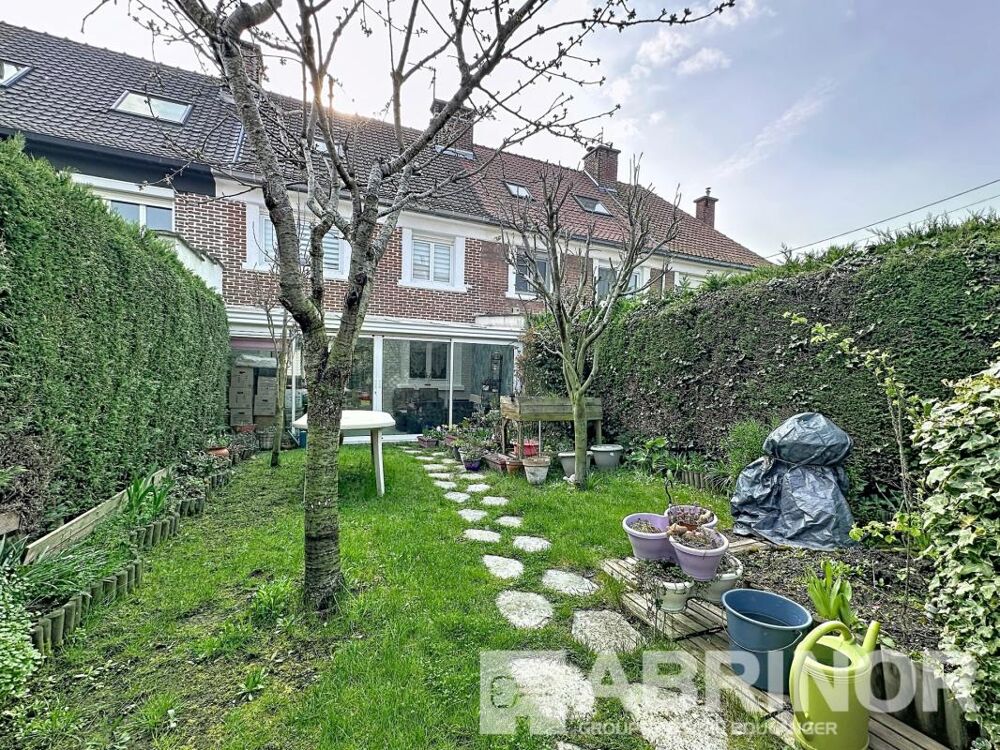 Maison de 85 m², 3 chambres, véranda, comble aménageable, jardin et parking