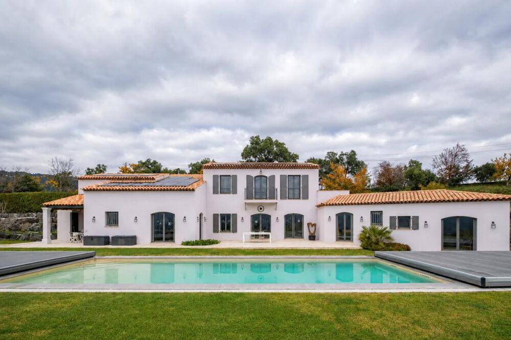 Maison 8 pièces 252 m² · à Le Plan de la Tour · 252 m² · 2 150 000 €