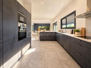  Villa à vendre 5 pièces 145 m²