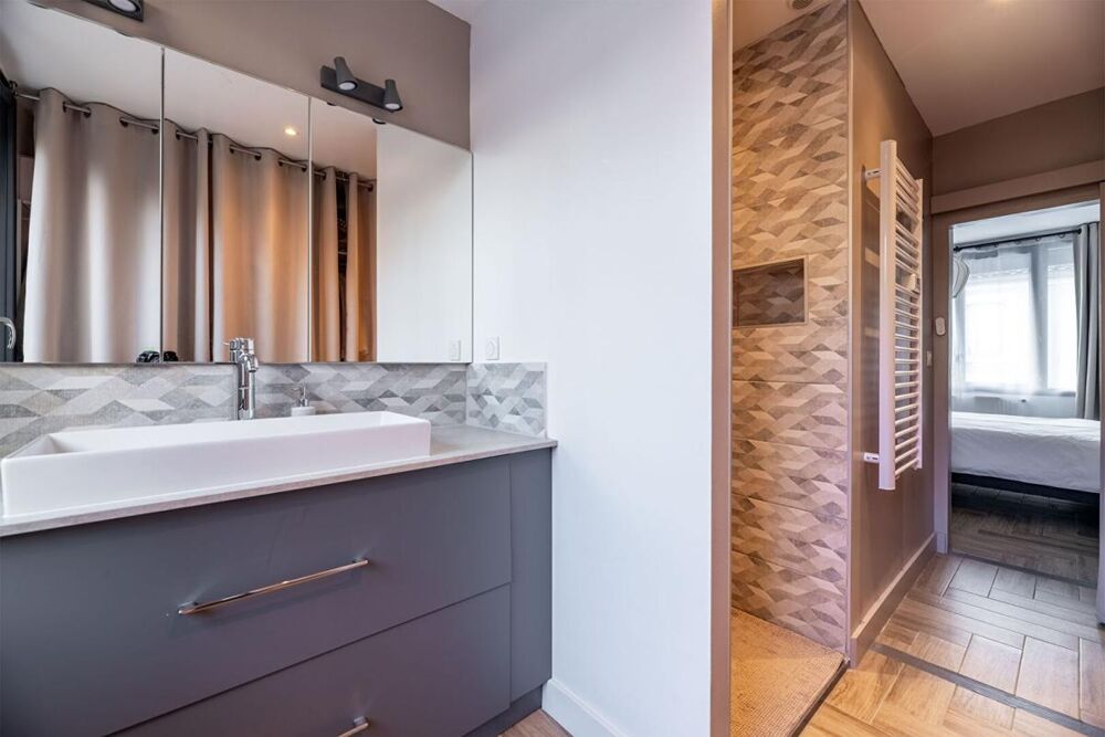 Vente Maison Maison de ville de type  6, avec piscine privative et garage Perigueux