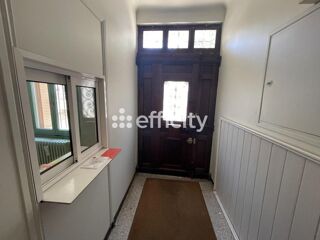  Immeuble � vendre 14 pi�ces 220 m�