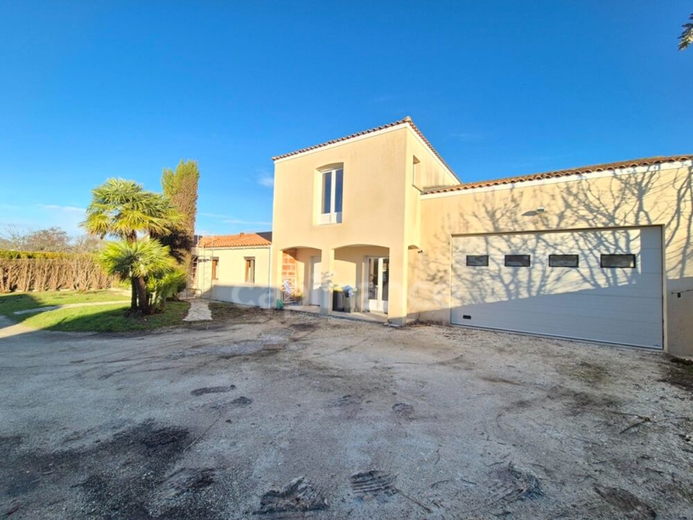 Maison à vendre 7 pièces SAINT GEORGES DE DIDONNE (17) - Grand Garage - Terrain de 945m²