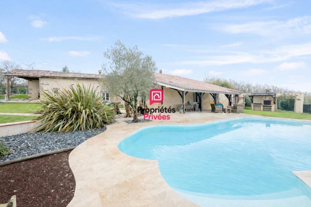 Propriété en pierre 273m² - Piscine chauffée - Atelier - 4,7 ha