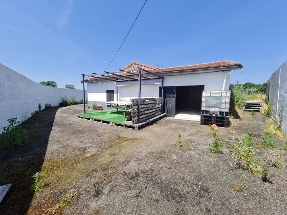 Belle maison de plain-pied avec annexe, étang et bois !