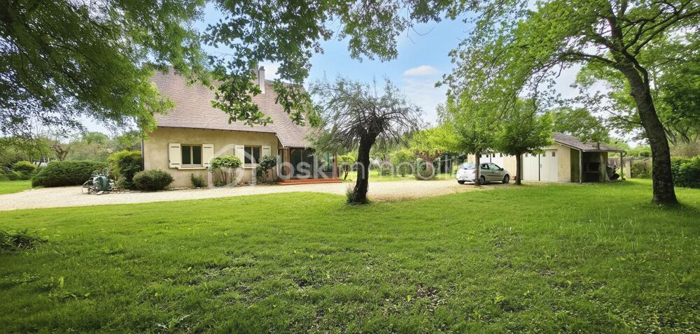 ? COUP DE COEUR  Maison familiale avec piscine sur un parc de 3 600 m²- Double garage - Â SAINT SEURIN SUR L'ISLE
