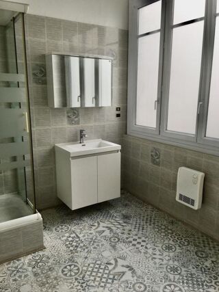  Appartement à louer 3 pièces 76 m²
