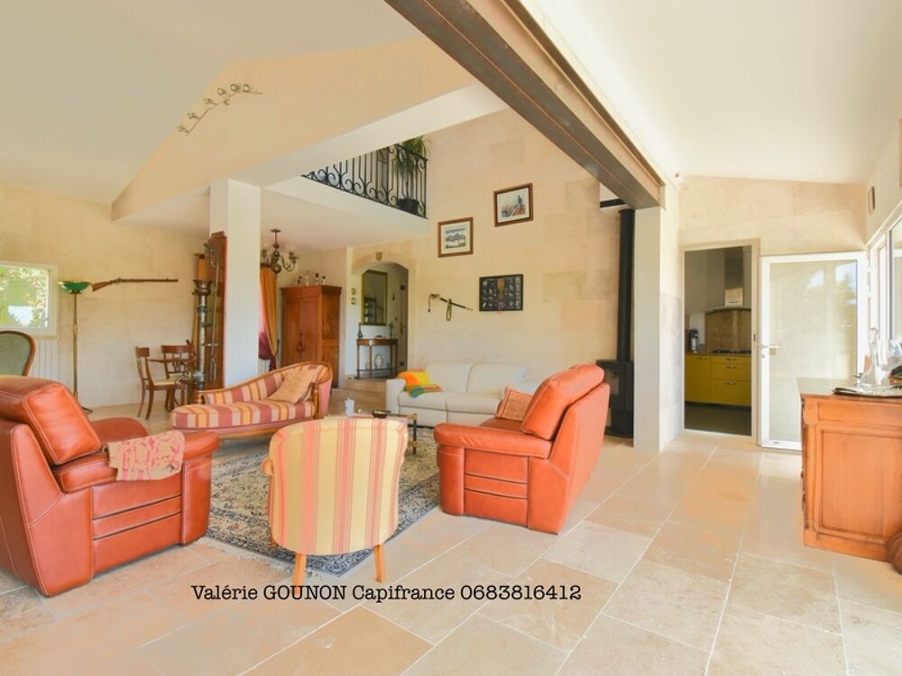 Villa méditerranéenne à vendre 5 pièces-JUVIGNAC (34)-197 m²utiles3,4 chambres-sous-sol 182m2-garage double-Piscine