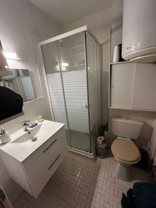  Appartement à louer 1 pièce 28 m²