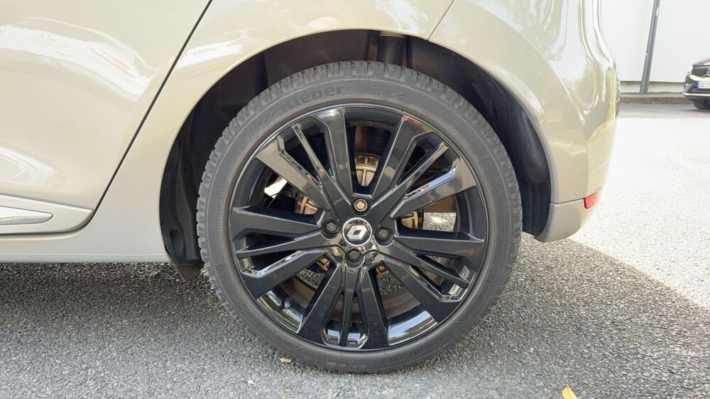 Clio IV 1.2 TCe 120 EDC Initiale Paris 2016 occasion 69400 Villefranche Sur Saone