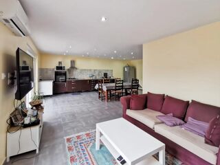  Maison � vendre 4 pi�ces 220 m�