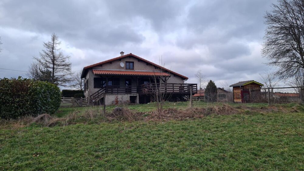 Vente Maison SOUS COMPROMIS  Marlhes 42660 dans un hameau à 1,5 km du centre du village, maison traditionnelle sur sous-sol  124m² habitables Marlhes
