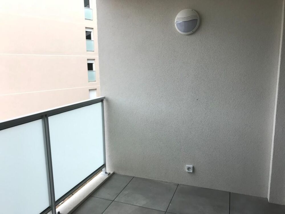 Location Appartement T2 avec balcon et parking à TOULON Toulon