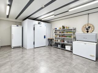  Immeuble à vendre 10 pièces 615 m²
