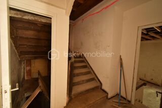  Immeuble à vendre 10 pièces 165 m²