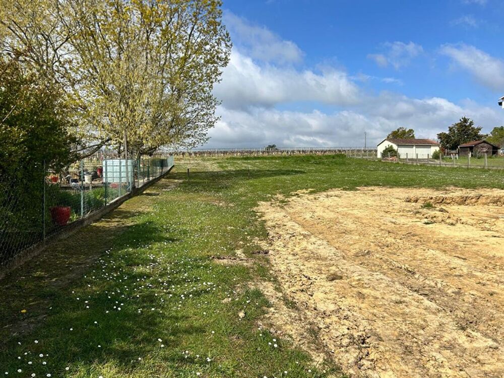 Vente Terrain 33710 Pugnac -  libre de constructeur - Terrain  viabilisé avec fibre 1032 m2 - Surface Plancher 206 m2 - 2 ligne - Calme - Expo Pugnac
