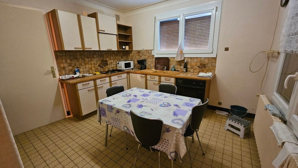 Opportunité rare à Darney Maison 5 pièces, jardin & double garage