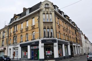  Appartement à louer 3 pièces 75 m²
