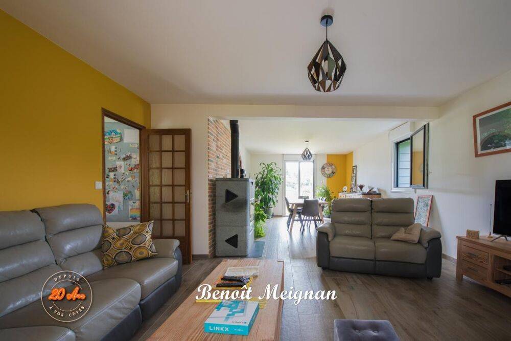 MAISON FAMILIALE 4 CHAMBRES À VENDRE À PLESSÉ  PROCHE ÉCOLES, COMMERCES ET SERVICES