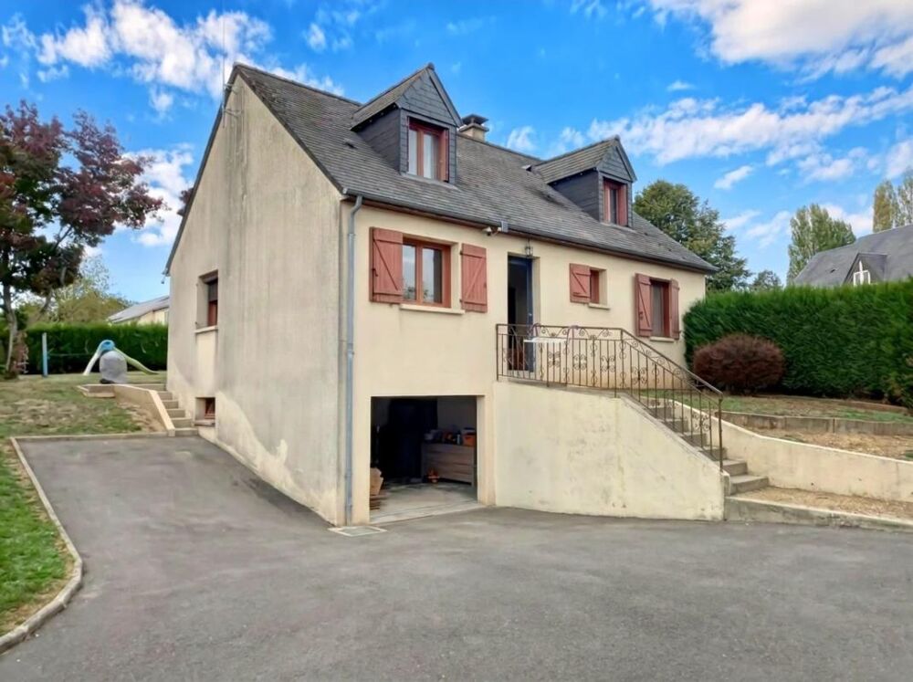 Vente Maison ERNÉE – MAISON FAMILIALE DE 100 M² AVEC SOUS-SOL COMPLET, JARDIN ET COMMERCES À PIED Ernee