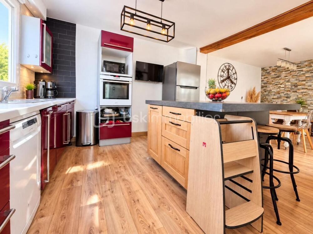 Vente Maison ? COUP DE CŒUR – MAISON T5 AVEC SUITE PARENTALE AU RDC, PISCINE, JARDIN SANS VIS-À-VIS ET DÉPENDANCES ? Reims