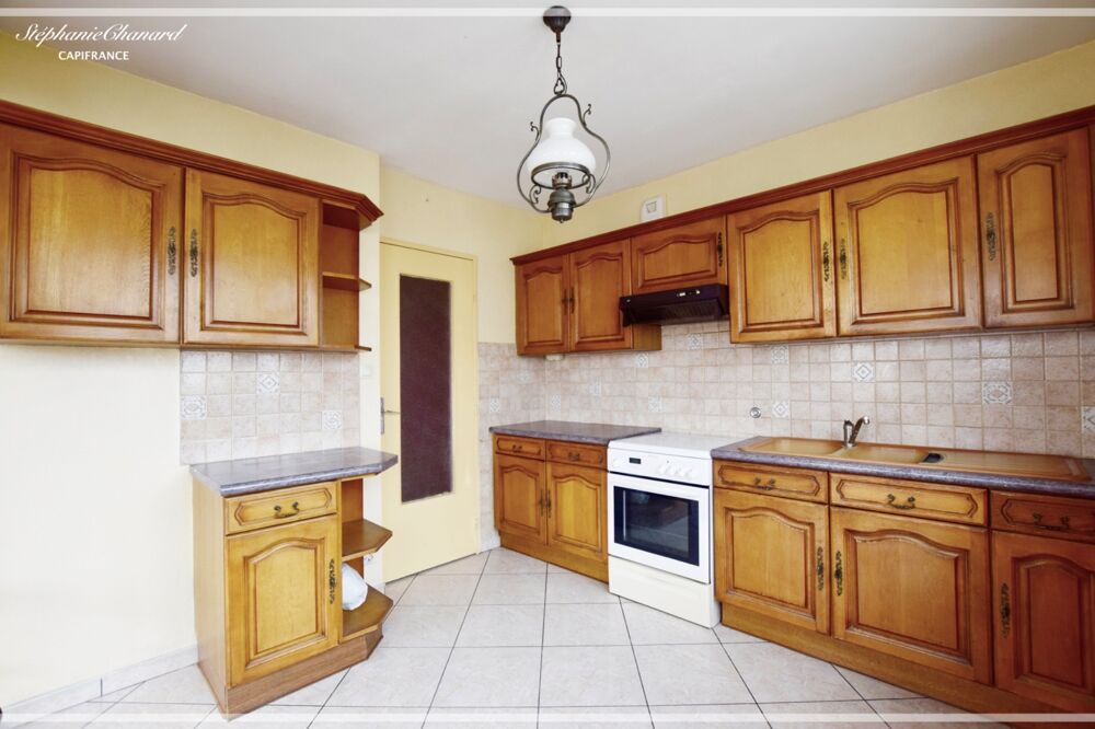 Appartement familial T5 de 95 m² avec loggia, balcon, garage et cave / LYON 8EME